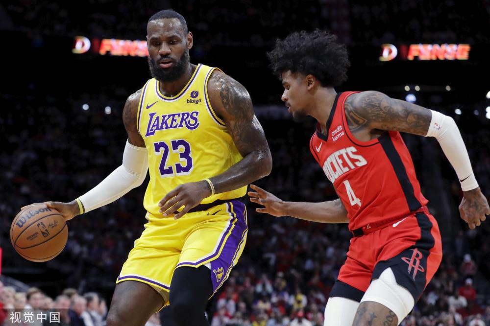 他在关键时 他在关键时