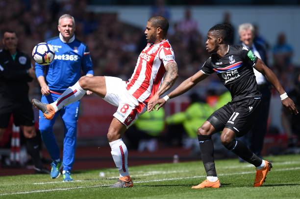 是球队中场 是球队中场